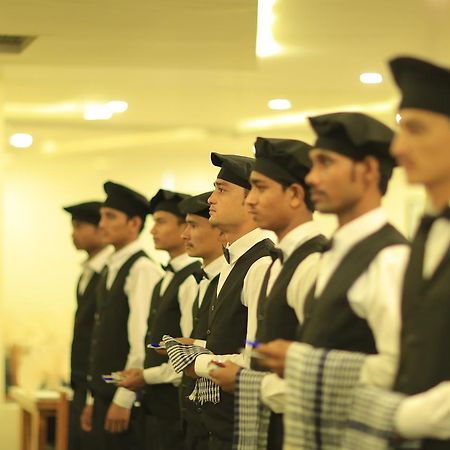 The Grand Raveta Hotel Patan  Bagian luar foto