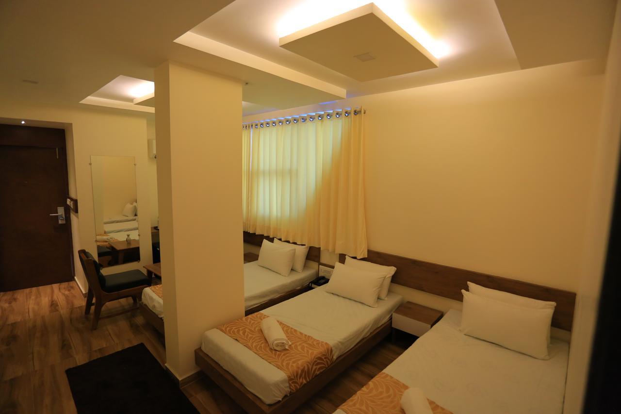The Grand Raveta Hotel Patan  Bagian luar foto